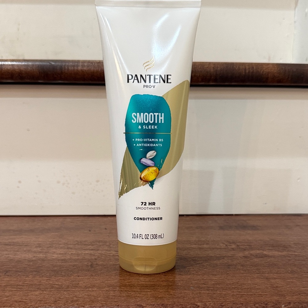 NWT Pantene Smooth & Sleek Conditioner